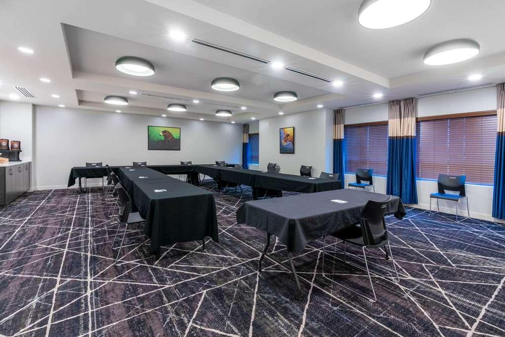 Microtel Inn & Suites By Wyndham Kanata Ottawa West المرافق الصورة