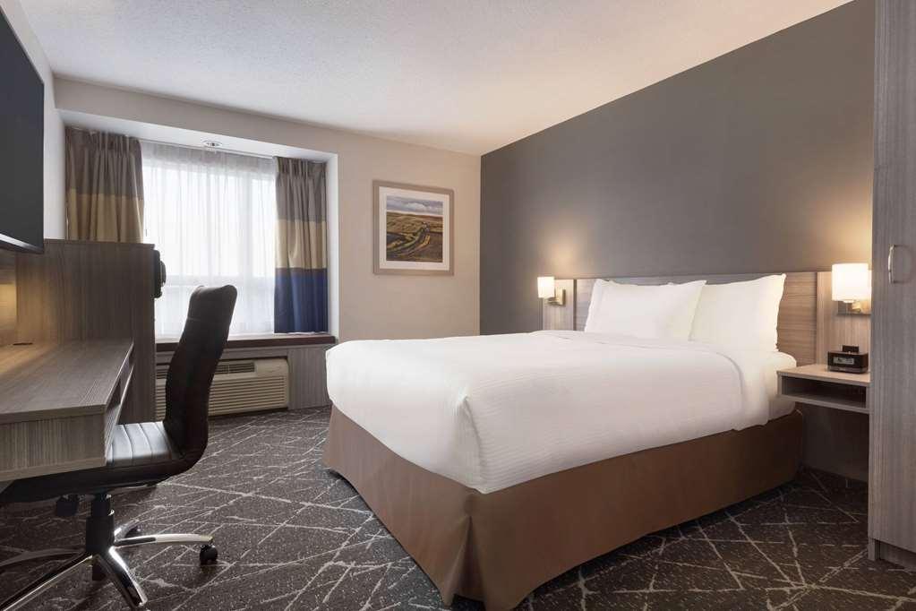 Microtel Inn & Suites By Wyndham Kanata Ottawa West الغرفة الصورة
