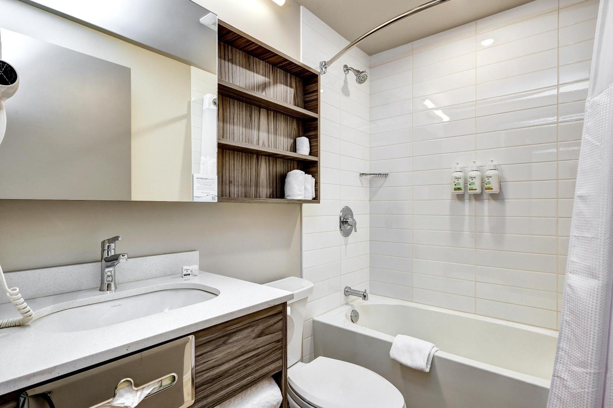 Microtel Inn & Suites By Wyndham Kanata Ottawa West المظهر الخارجي الصورة
