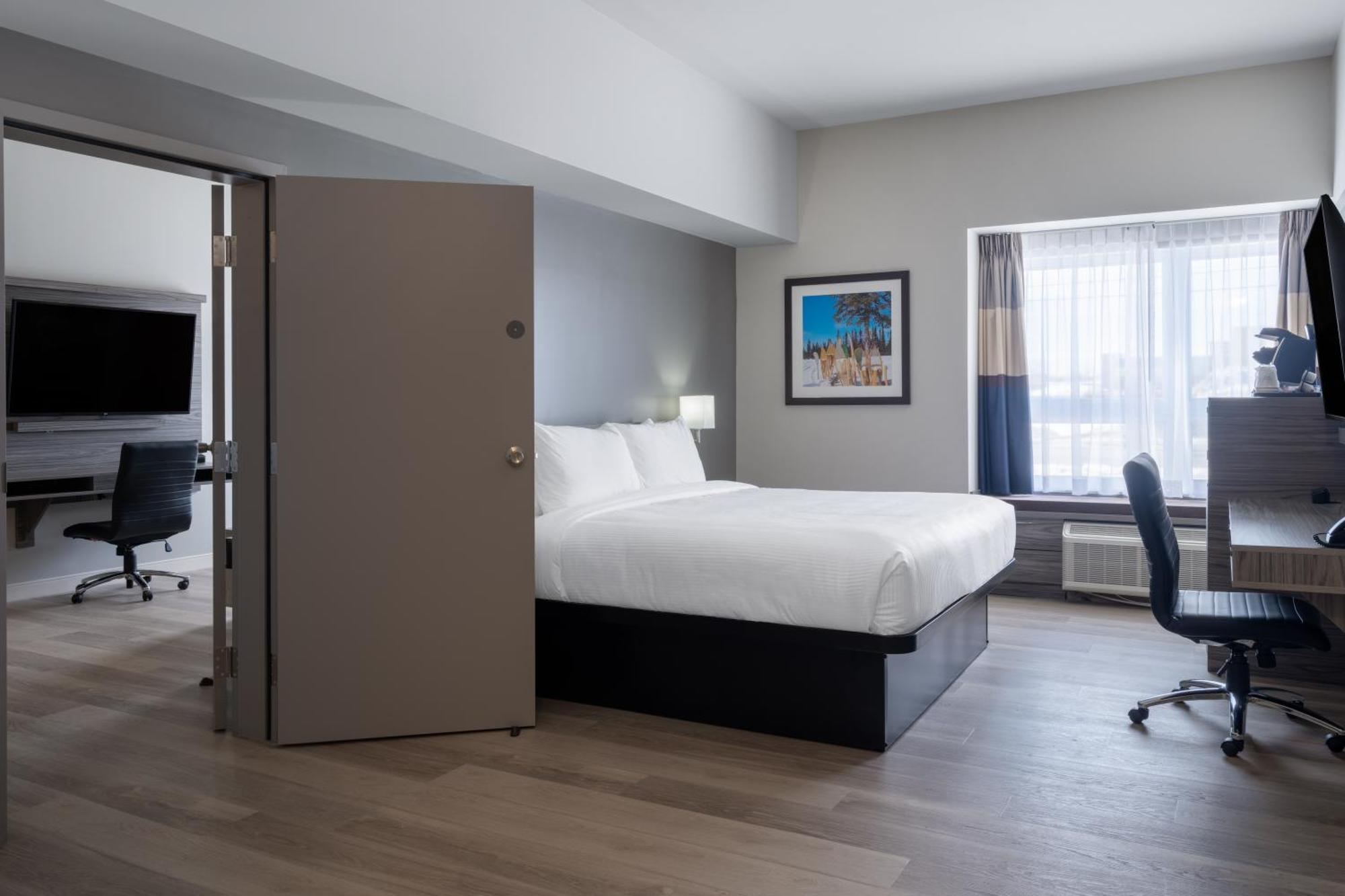 Microtel Inn & Suites By Wyndham Kanata Ottawa West المظهر الخارجي الصورة