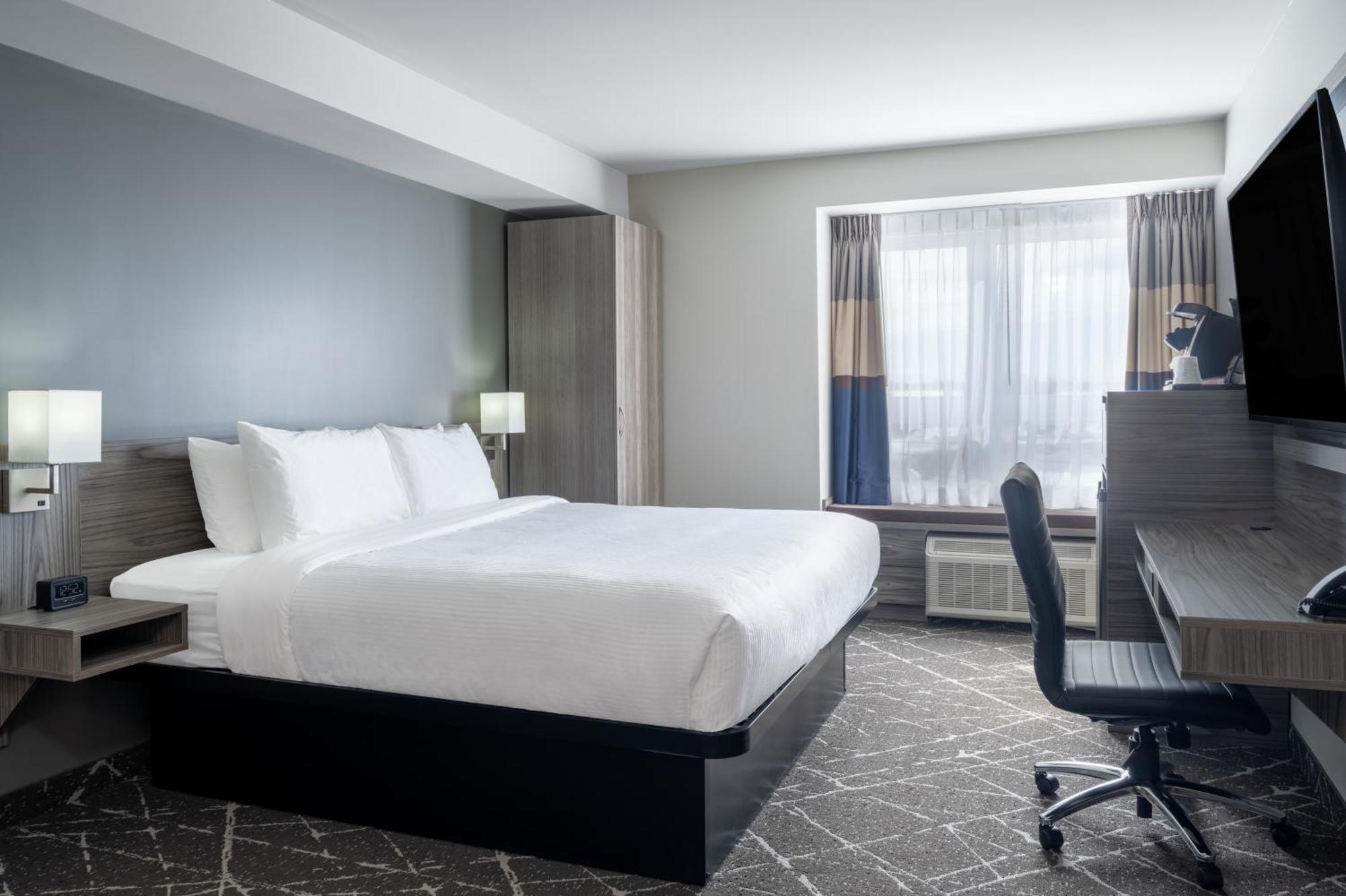 Microtel Inn & Suites By Wyndham Kanata Ottawa West المظهر الخارجي الصورة