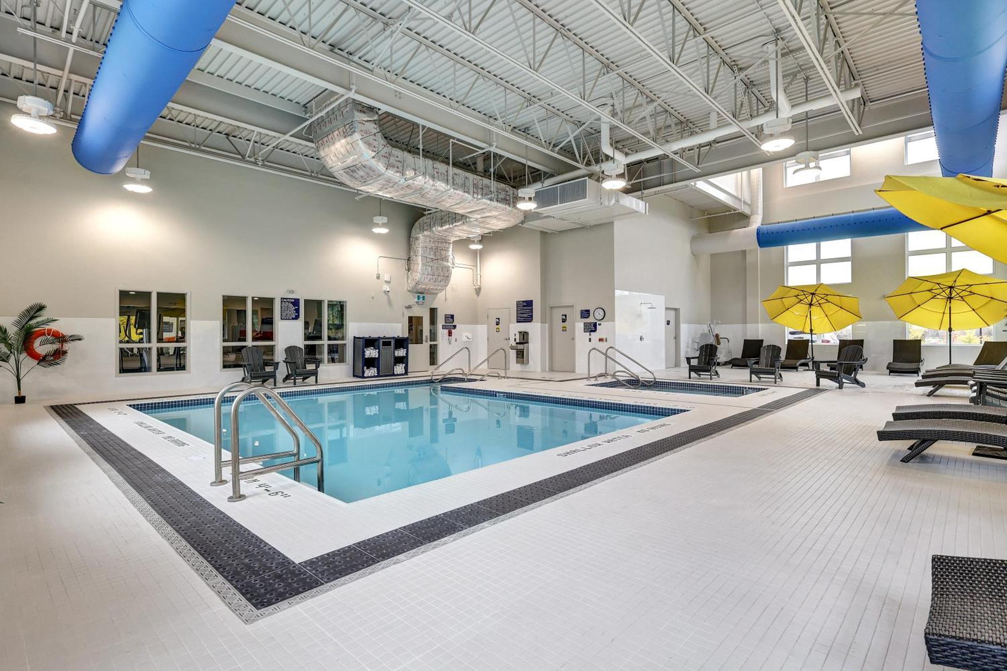 Microtel Inn & Suites By Wyndham Kanata Ottawa West المظهر الخارجي الصورة