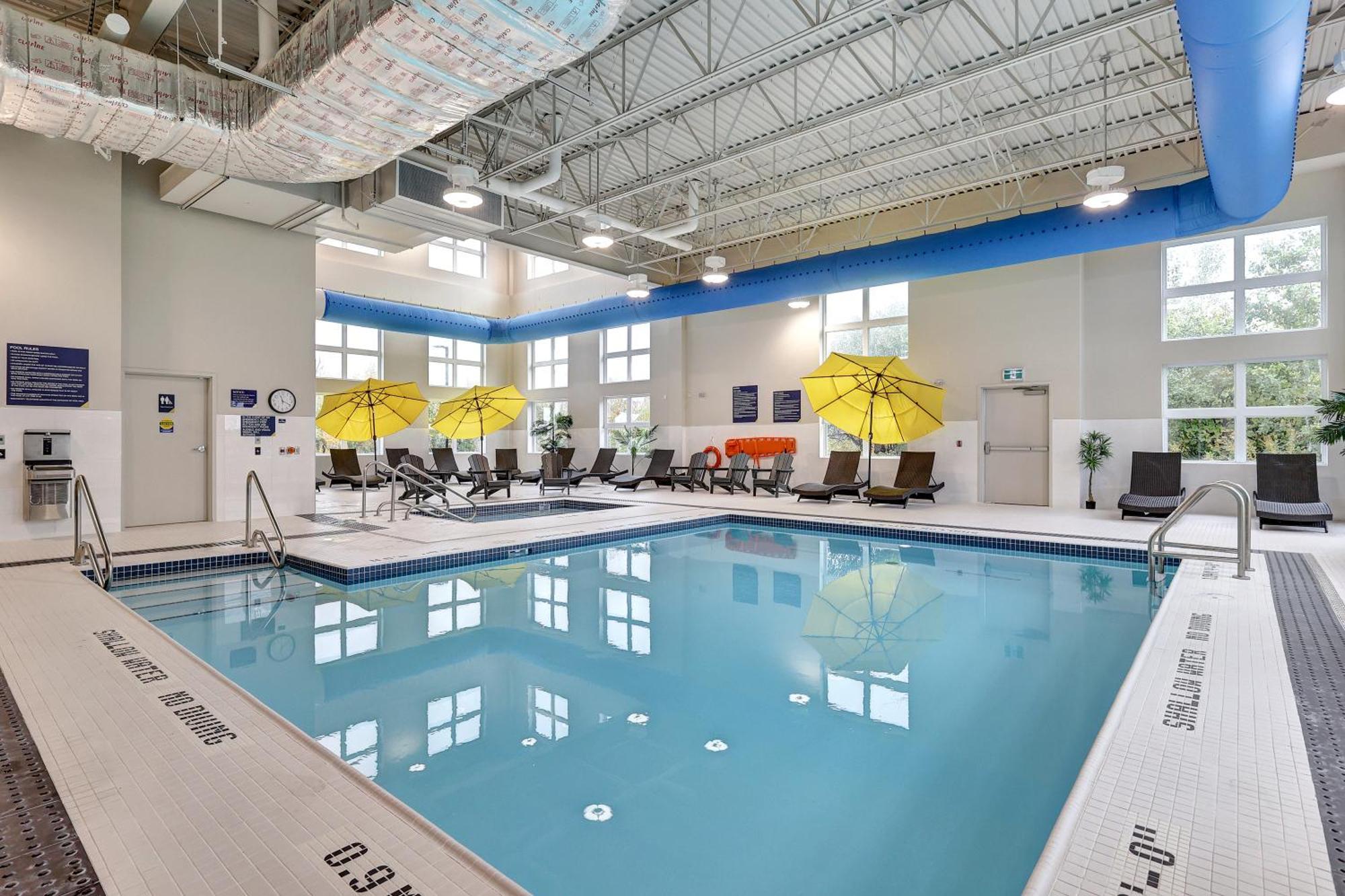 Microtel Inn & Suites By Wyndham Kanata Ottawa West المظهر الخارجي الصورة