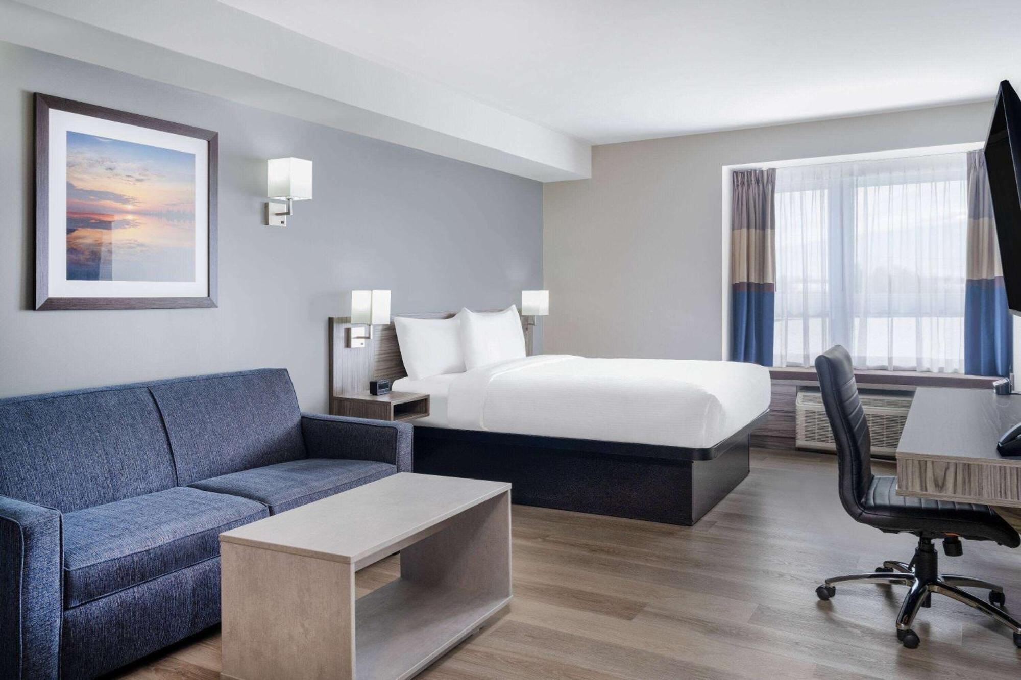 Microtel Inn & Suites By Wyndham Kanata Ottawa West المظهر الخارجي الصورة